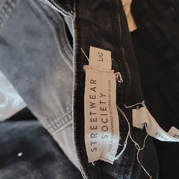 Jean overalls - Picture 2 of 3